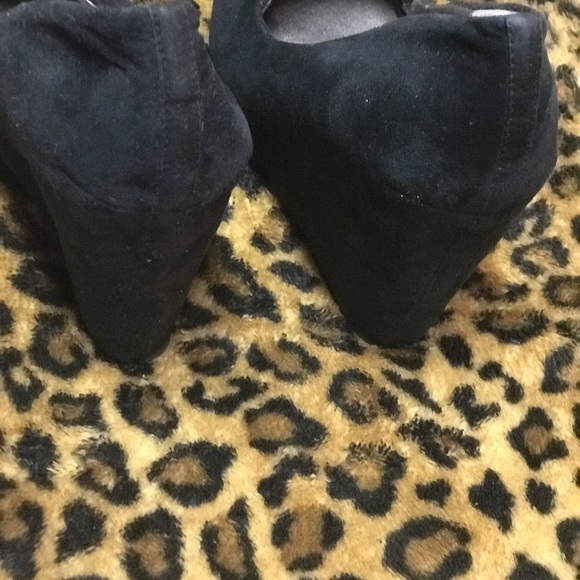 Black Wedges - Picture 6 of 8